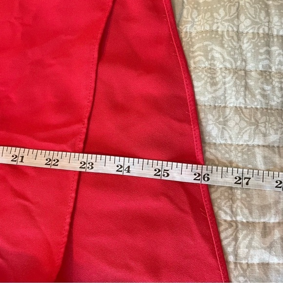 Eyeshadow Coral Red Eyelet Long Sleeve Top Blouse Large NWT - Picture 10 of 10